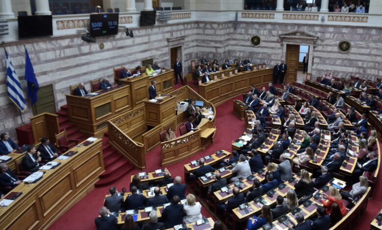 Ένταση-στη-Βουλή:-Η-Κωνσταντοπούλου-διέκοπτε-την-ομιλία-Μητσοτάκη-–-«Έχετε-την-αντιμετώπιση-που-σας-αξίζει»