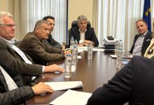 Συνάντηση-του-Περιφερειάρχη-Χριστόδουλου-Τοψίδη-με-εκπροσώπους-των-Εμπορικών-Συλλόγων-της-ΑΜΘ