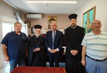 Επίσκεψη-του-Μητροπολίτη-Μύρων-και-έξαρχου-Λυκίας-στον-Δήμαρχο-Θάσου